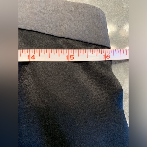 BCBGMAXAZRIA 💯 SILK - Picture 10 of 13